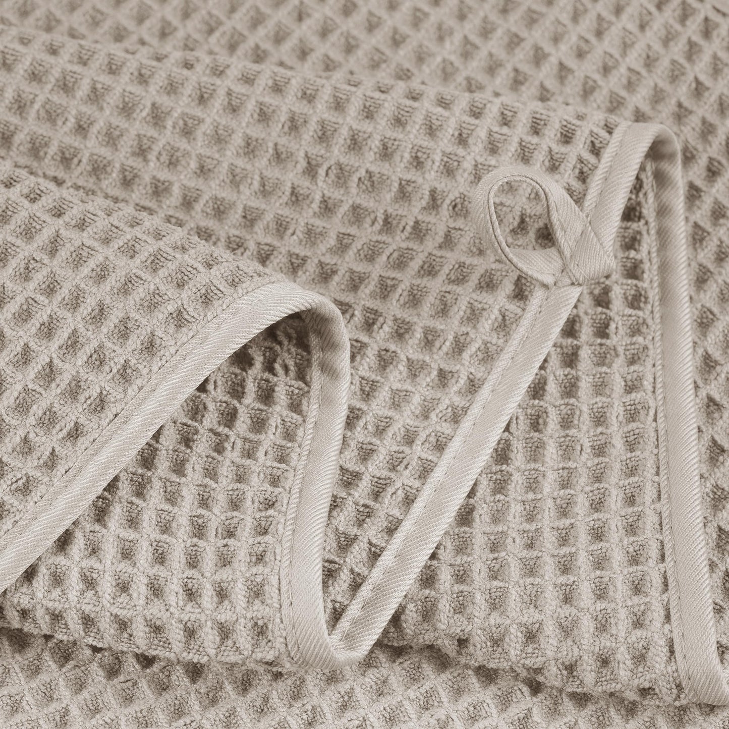 POLYTE 430 GSM Microfiber Oversize Quick Dry Lint Free Bath Towel, 60 x 30 in, 4 Pack (Waffle Weave)