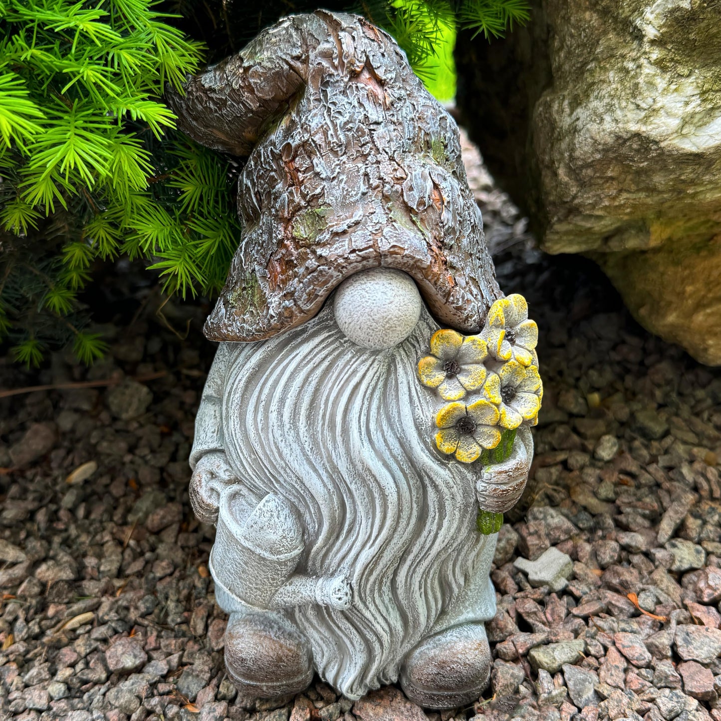 Mood Lab Garden Gnome - Key Hider Gnome Figurine - 9.25 inch (23.5 cm) Tall Lawn Statue - for Outdoor or House Decor