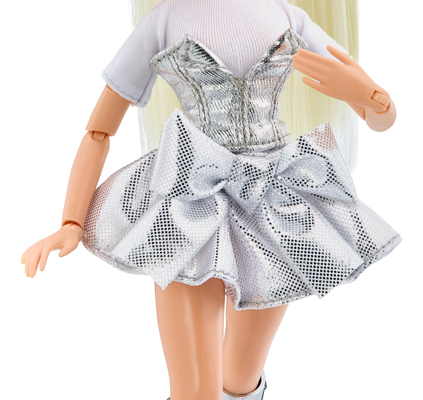 Bratz Charmz Cloe Fashion Doll with Collectible Charm Bracelet
