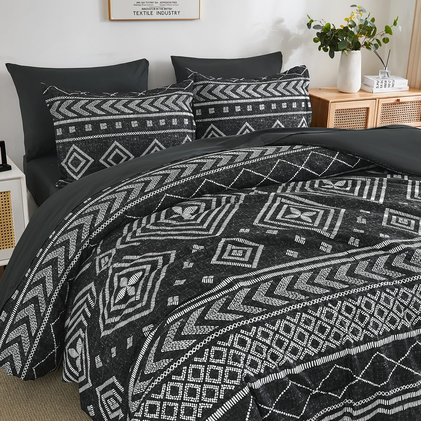 Yiran Black Comforter Set Queen Size, Boho Aztec Comforter Bedding Set, 7 Piece Bohemian Summer Bed in a Bag, Soft Microfiber Striped Complete Bedding Set with Sheets for All Season