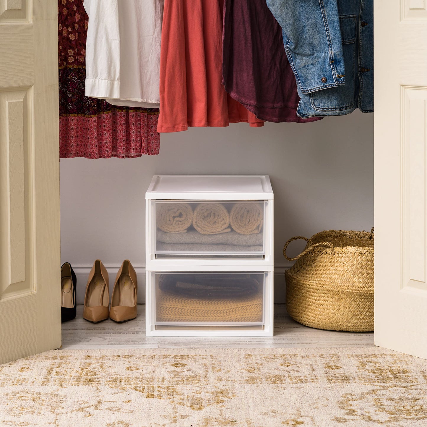 IRIS USA 27.9 L (29.5 US Qt.) Large Plastic Stacking Drawer, 2-Pack, Stackable Storage Organizer Unit with Sliding Drawer for Bedroom Kitchen Under Sink Pantry Craft Room Dorm Office, White