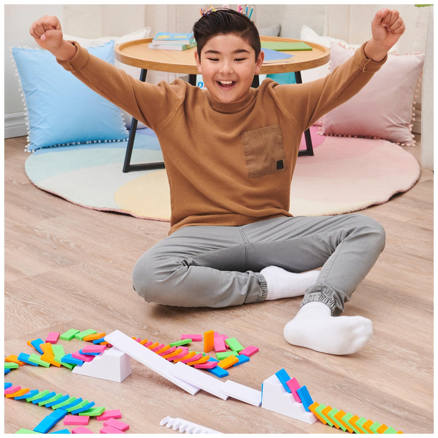 H5 Domino Creations 100-Piece Neon Set by Lily Hevesh, for Families and Kids Ages 5 and up