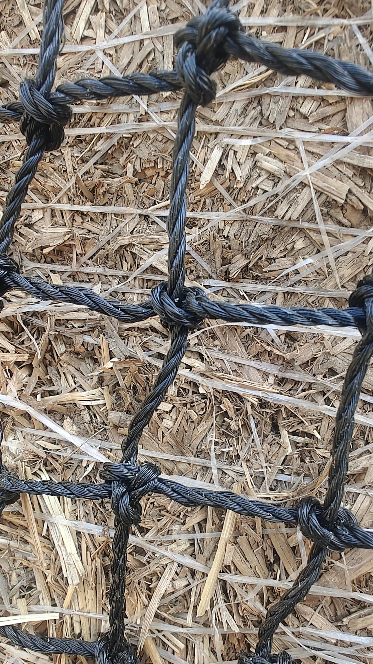 Round Bale Hay Nets for Horses 5ft x 4ft Large Round Bale Feeder Slower Feed Hay Net,1.5" Holes