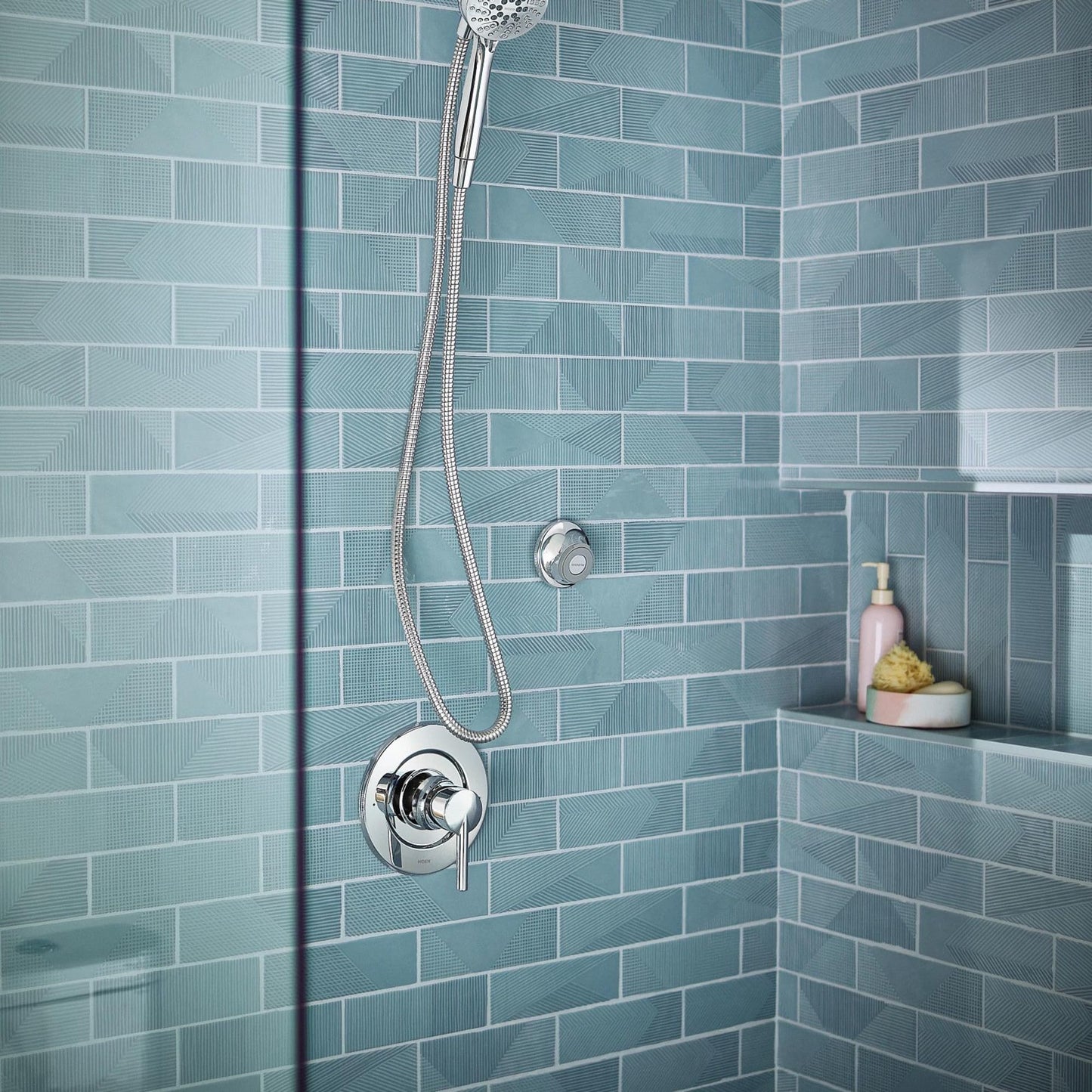 Moen 26100 Engage Magnetix 3.5-Inch Six-Function Handheld Showerhead with Magnetic Docking System, Chrome