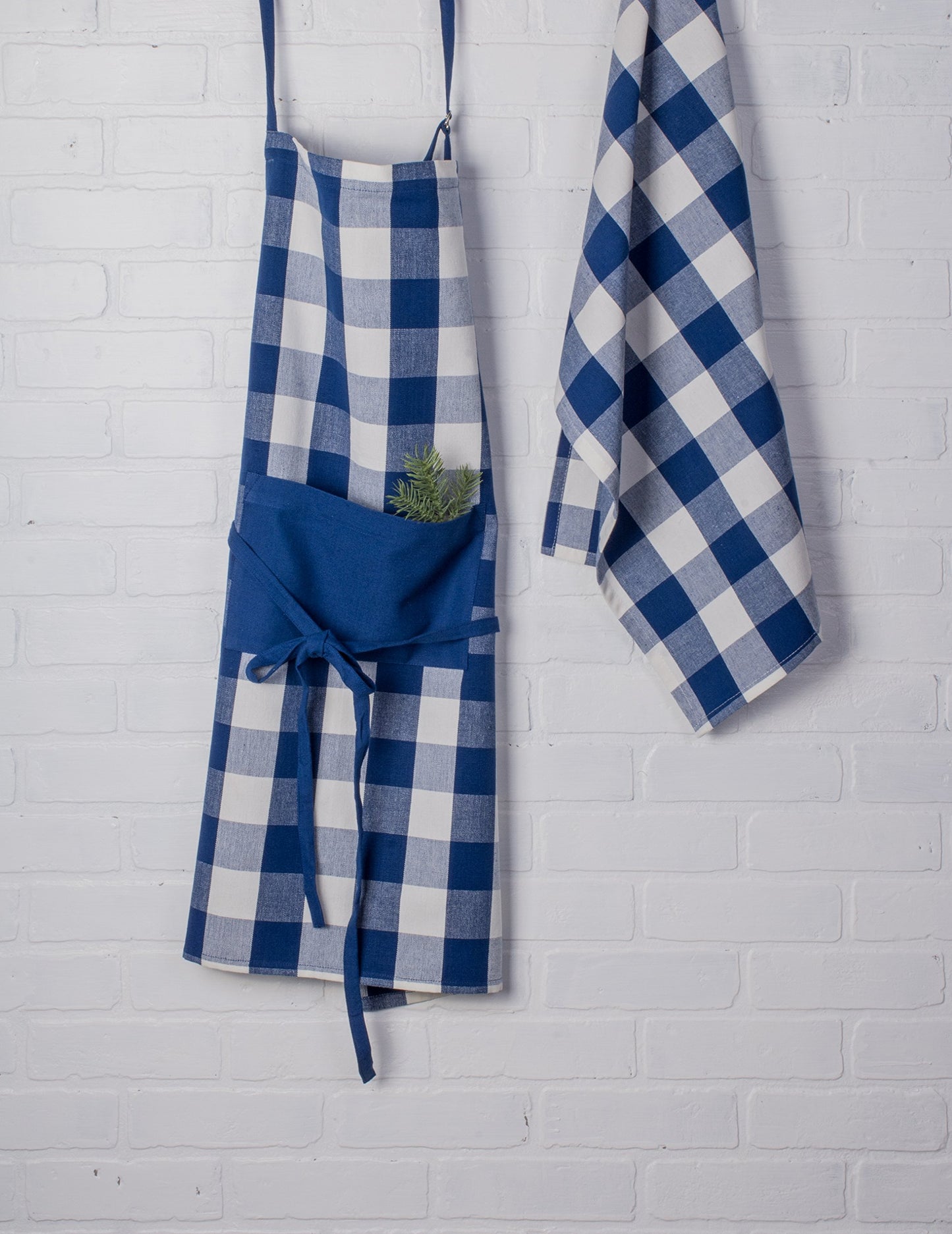 DII Cotton Adjustable Buffalo Check Plaid Apron with Pocket & Extra-Long Ties, 32 x 28, Men and Women Kitchen Apron for Cooking, Baking, Crafting, Gardening, BBQ-Navy Blue