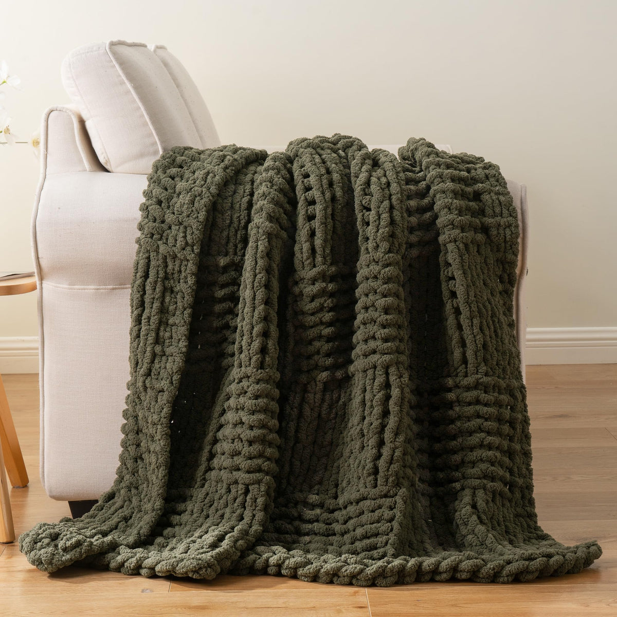 Bunnikins & Clover Olive Green Throw Blanket for Couch, Chunky Knit Blanket Throw with Chenille Yarn for Bed Living Room Home Decor, 50"x60"