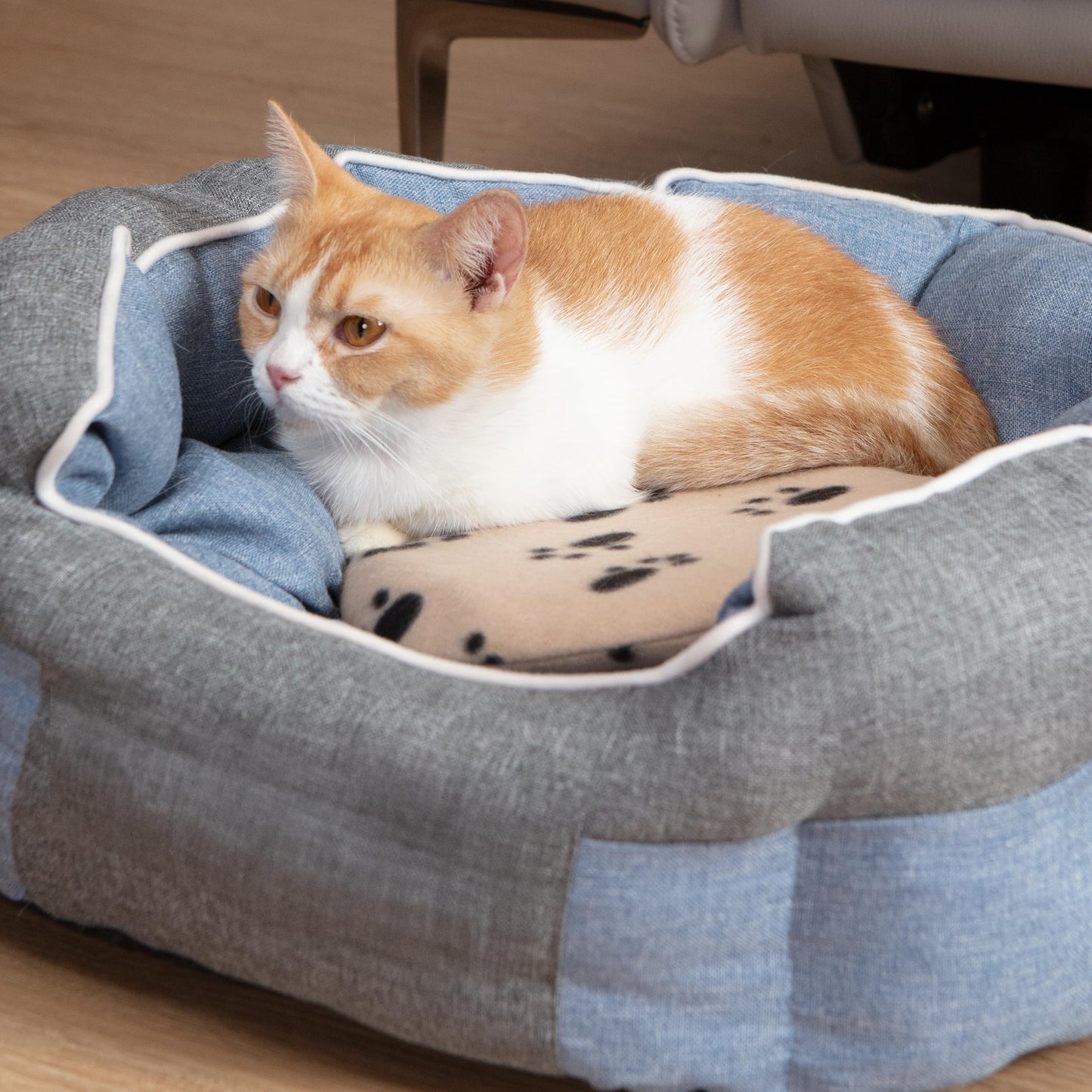 The 'Original' SnuggleSafe Microwave Heat Pad for Pets – Chew-Proof, Water-Resistant Heating Disc for Dogs and Cats – up to 10 Hours of Soothing Warmth