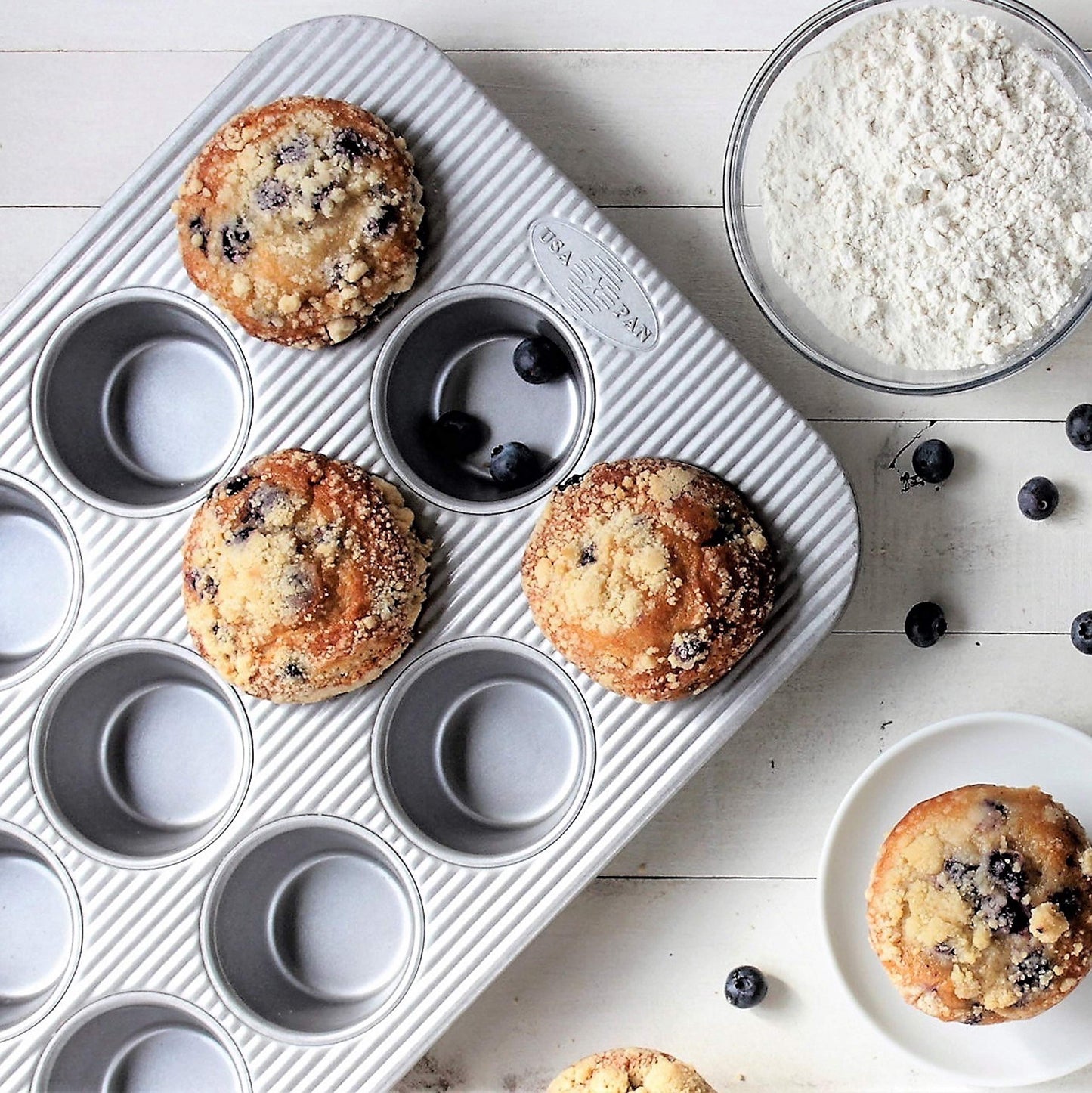 USA Pans 12 Cup Cupcake or Muffin Pan, Aluminized Steel with Americoat