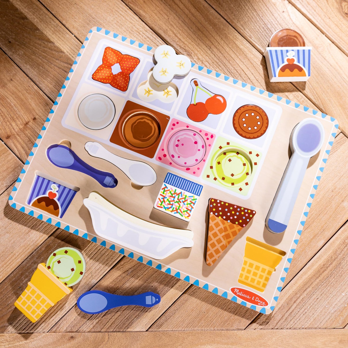 Melissa & Doug Ice Cream Wooden Magnetic Puzzle Play Set, 16 Magnet Pieces, Play Food Toy for Boys and Girls Ages 2+
