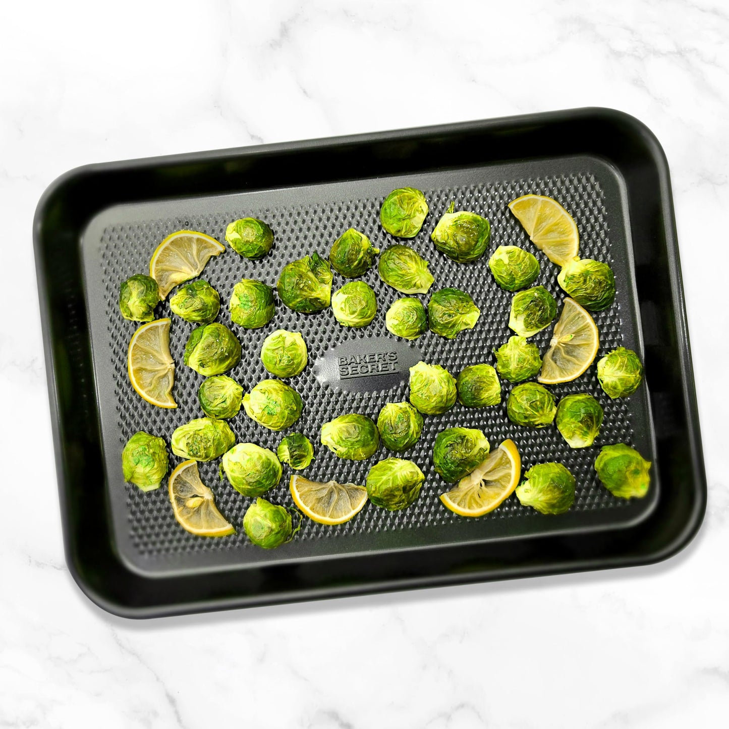 Baker's Secret Baking Sheet Pan Set, 3X Cookie Sheets for Oven, Diamond Texture Premium Air Flow Circulation, Set of 3 Baking Trays, Extra Thick 0.6mm with Diamond Base PFOA, PFOS, and PTFE Free