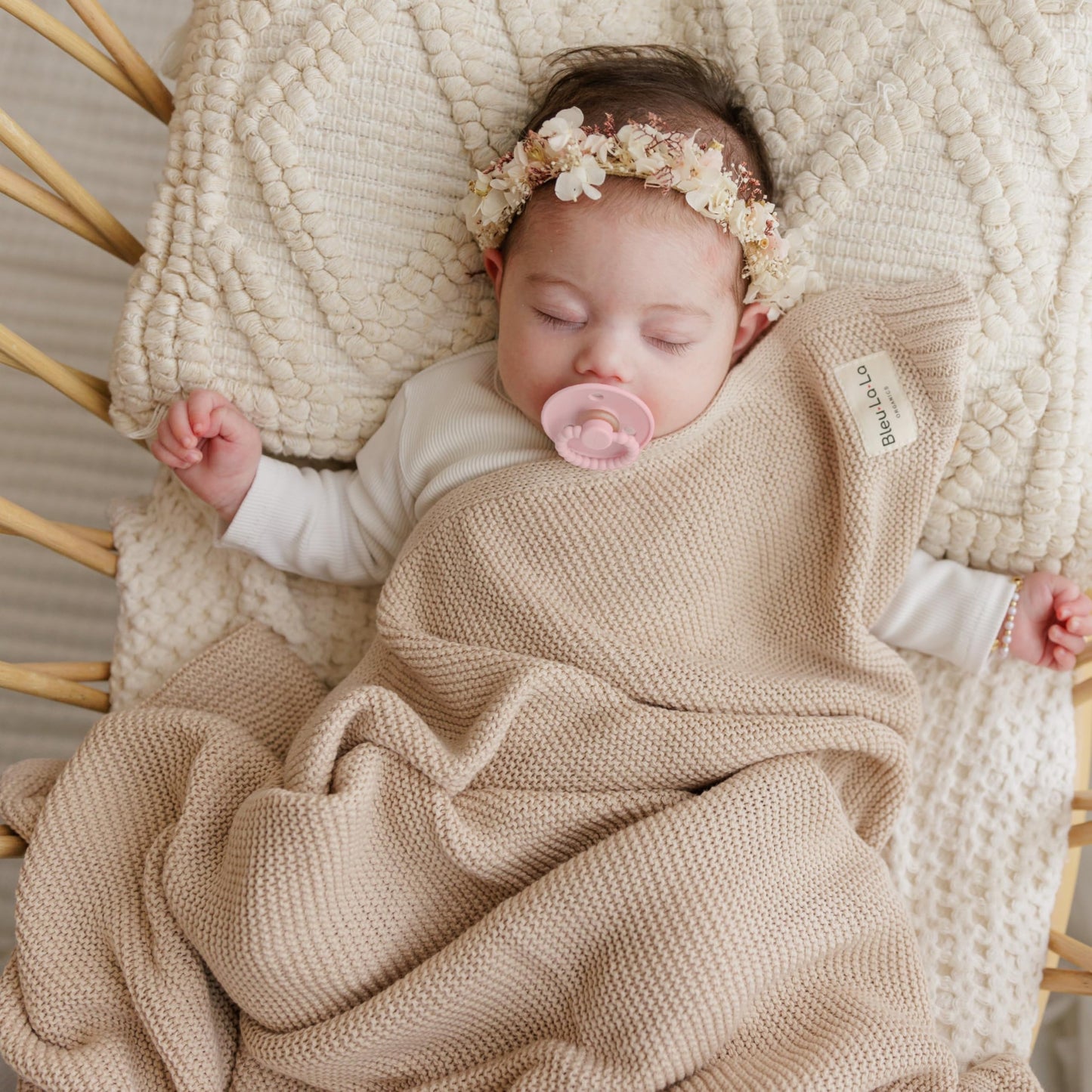 Bleu La La Luxury Organic Cotton Lightweight Knit Baby Blanket (05 - Heritage - Oatmeal)