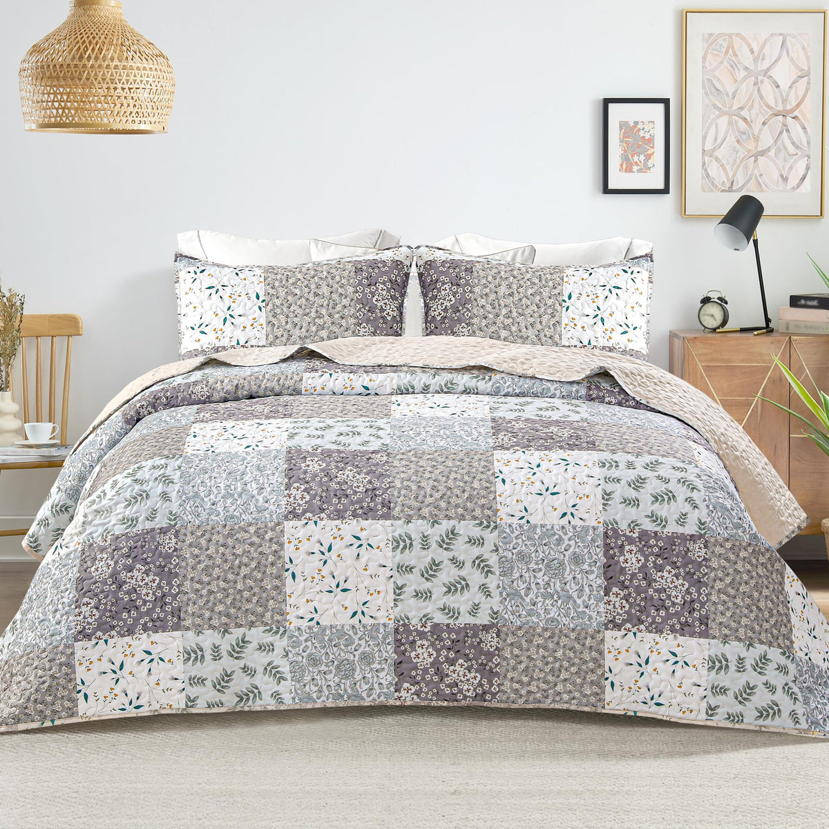 Whale Flotilla 3-Piece Printed Queen Size Quilt Bedding Set with 2 Pillow Shams Lightweight Reversible Bedspreads Coverlet Set for All Season, Light Grey