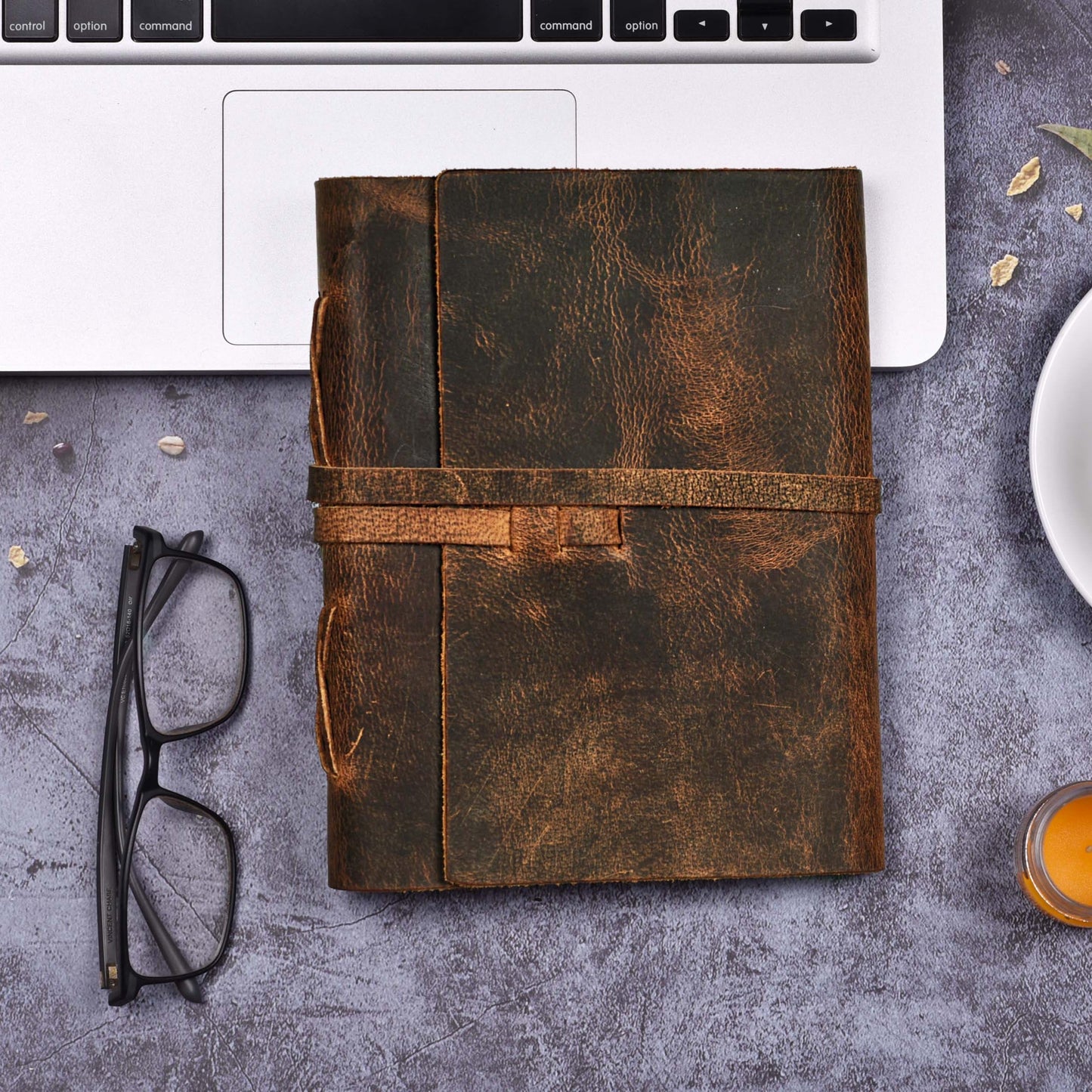 Leather Village Genuine Leather Bound Journal Writing Notebook for Men Women - Daily Writing Notepad Lined Paper 300 Kraft Pages, Handmade, Rustic Brown, 8 X 6 in (A5)