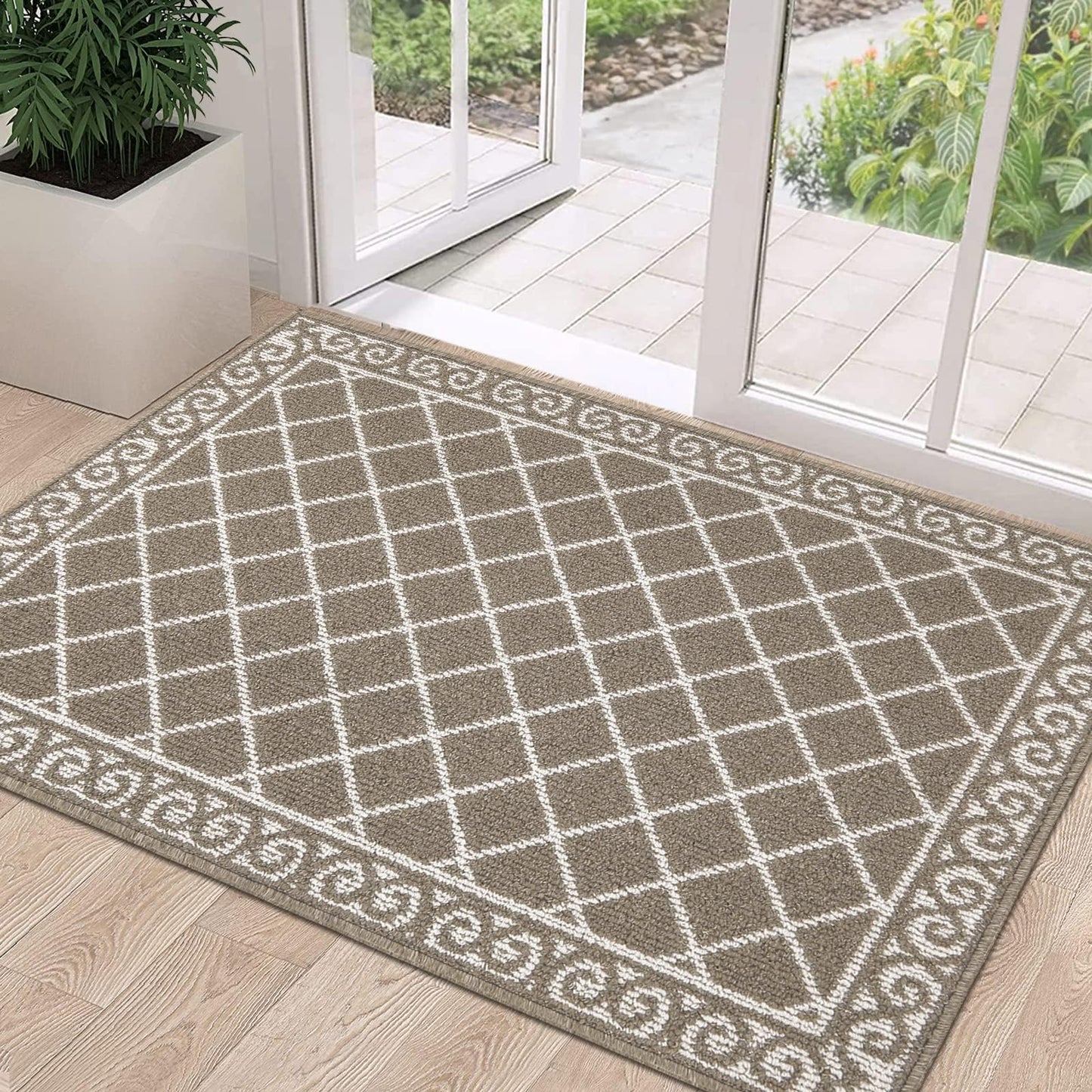 HEBE Indoor Door Mat, 32" x 48" Non Slip Absorbent Resist Dirt Front Door Mats Indoor, Washable Inside Floor Mat, Durable Low Profile Welcome Mat Entrance Rugs Entry Rug Mat for Entryway, Brown