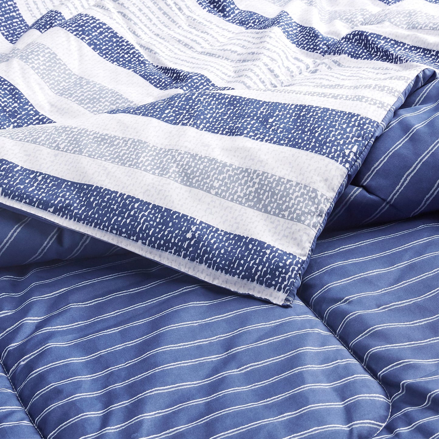 Amazon Basics Ultra-Soft Light-Weight Microfiber Reversible Comforter Bedding Set - Twin/Twin XL, Blue Denim/Beige Stripes