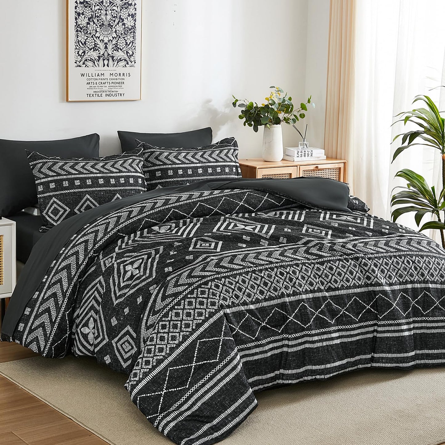 Yiran Black Comforter Set Queen Size, Boho Aztec Comforter Bedding Set, 7 Piece Bohemian Summer Bed in a Bag, Soft Microfiber Striped Complete Bedding Set with Sheets for All Season