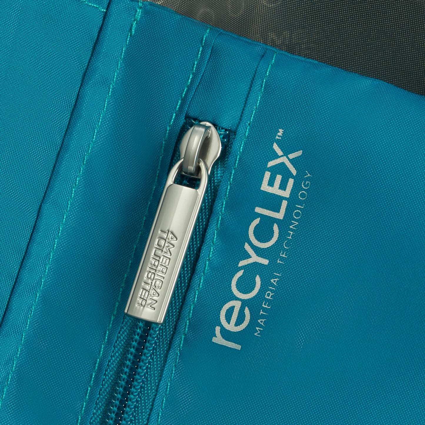 American Toursiter Starvibe Beauty Case, Model Number - 146369-A029, Verdigris