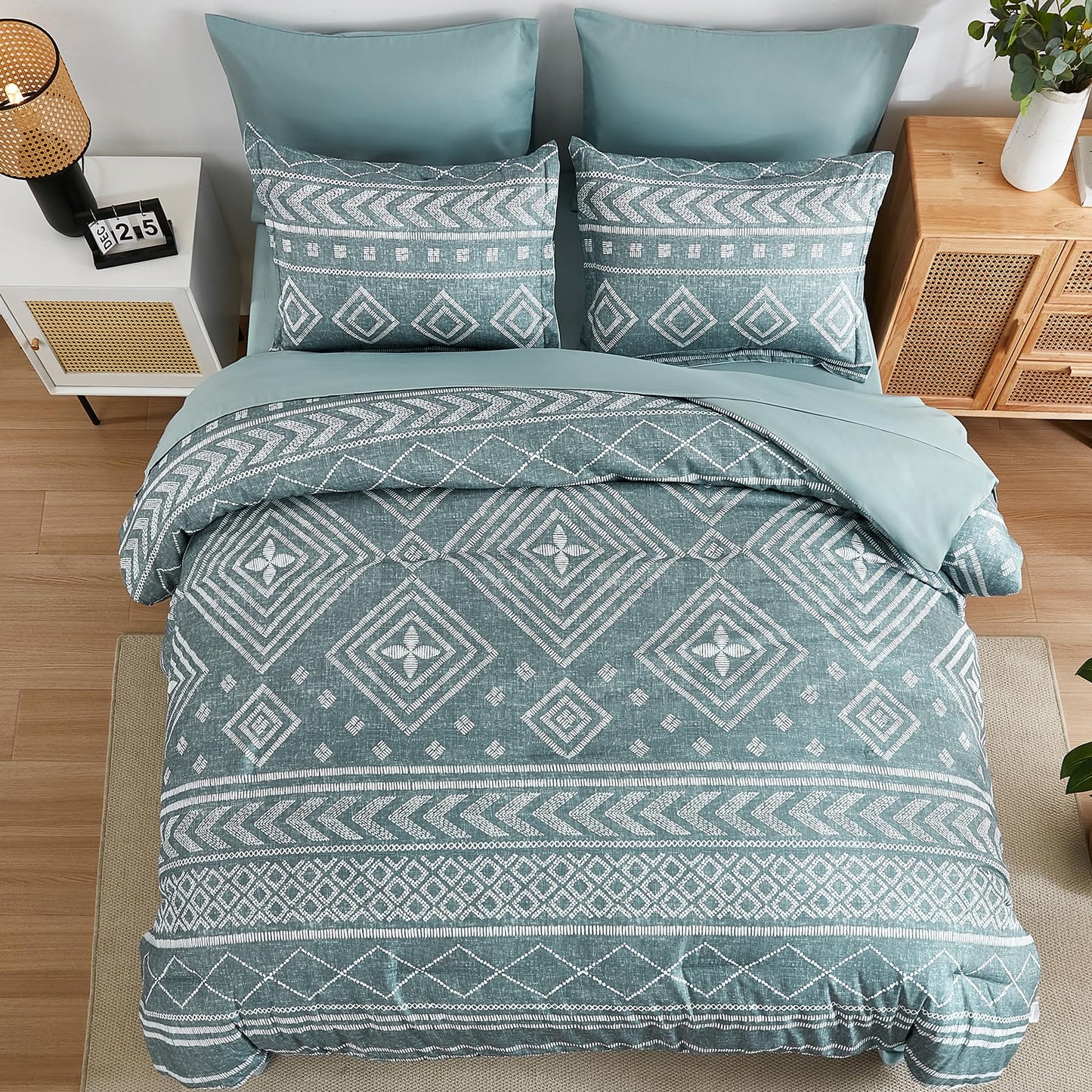 Yiran Boho Aztec Comforter Set Queen Size, Grayish Blue Comforter Bedding Set, 7 Piece Bed in a Bag, Soft Microfiber Bohemian Striped Complete Bedding Set with Sheets for All Season
