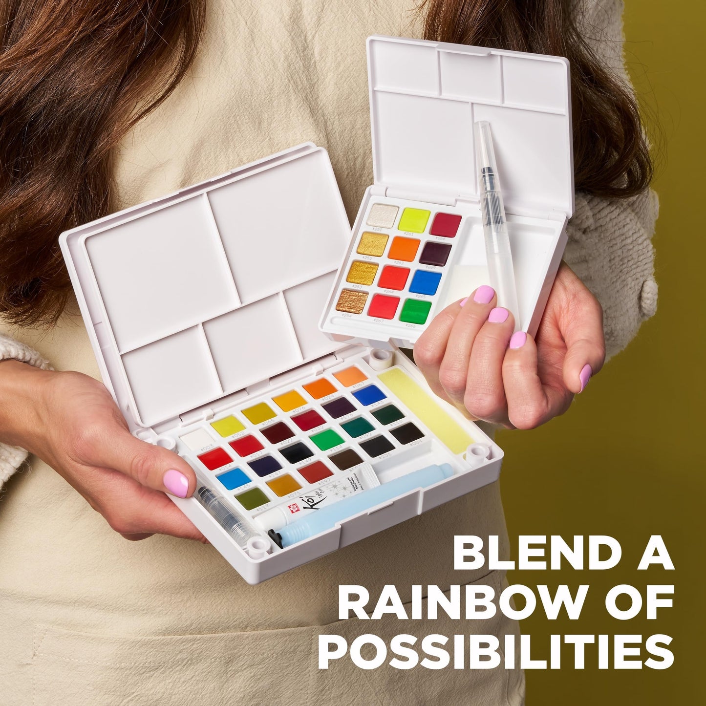Sakura Koi Pocket Field Sketch Kit Creative Art Colors - Watercolor Sets for Painting On the Go - 24 Unique Colors - 1 Water Brush - 2 Sponges - 1 Mixing Palette