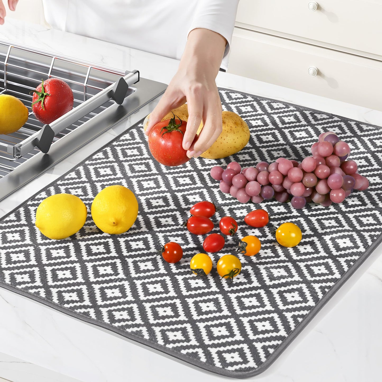 Subekyu 2 Pack Dish Drying Mat, 24 * 18 inch Ultra Absorbent Microfiber Dishes Drainer Mats for Kitchen Counter, Large Size Dish Drying Pad with Rhombus Patterns