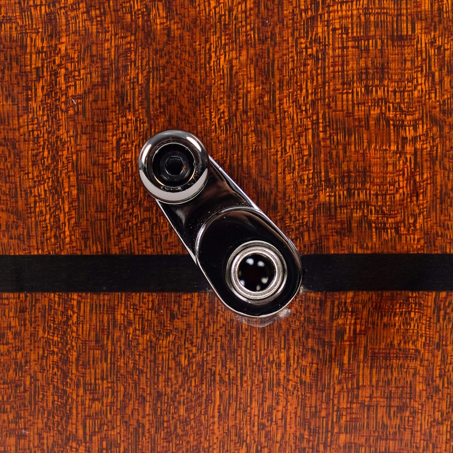 MusicNomad ACOUSTI-LOK-METRIC MusicNomad ACOUSTI-LOK-METRIC Strap Lock Adapter For Metric Output Jacks