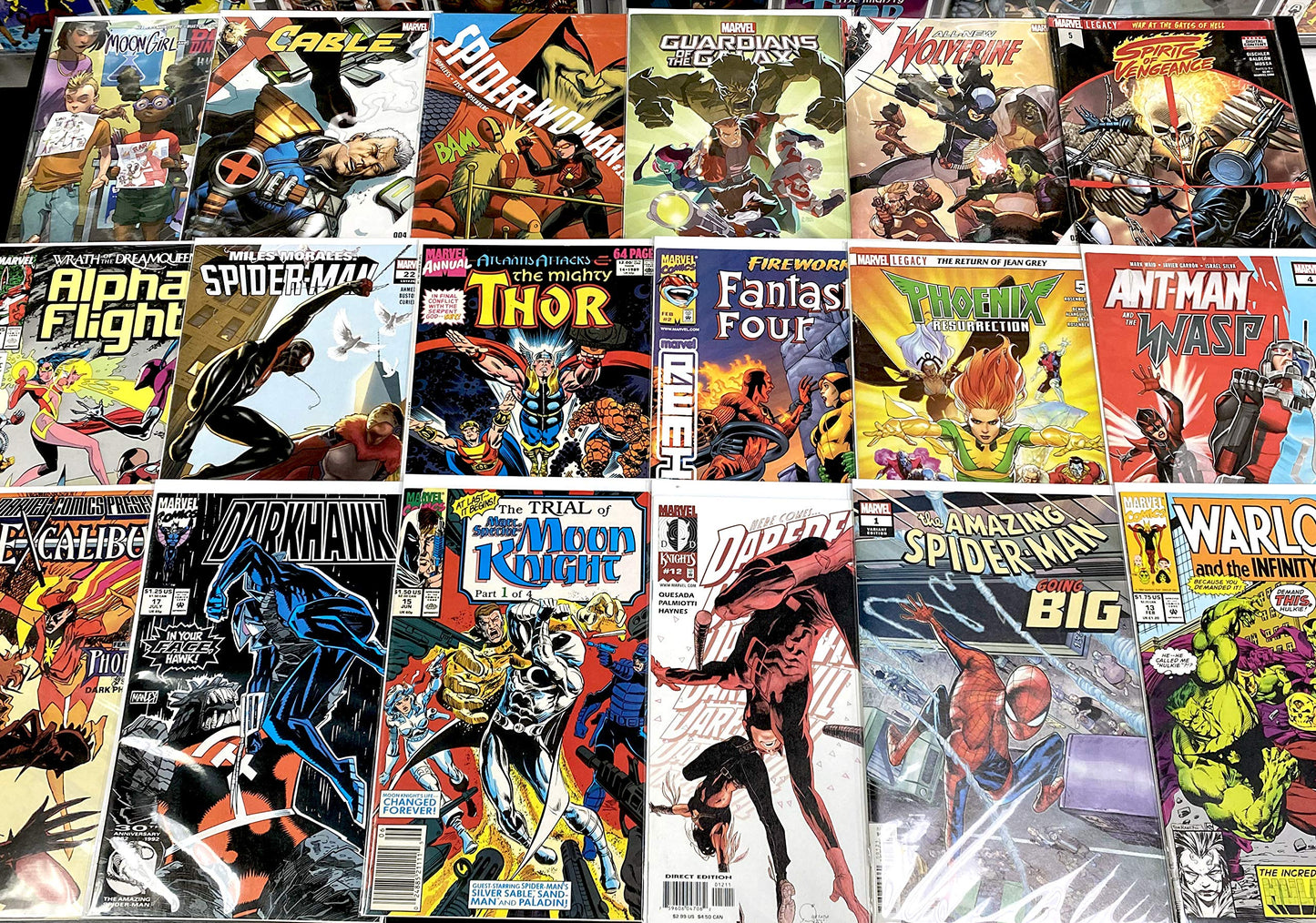Comics Premium Comic Books Gift Pack - 24 Collection - MARVEL ONLY - Superheroes Grab Bag