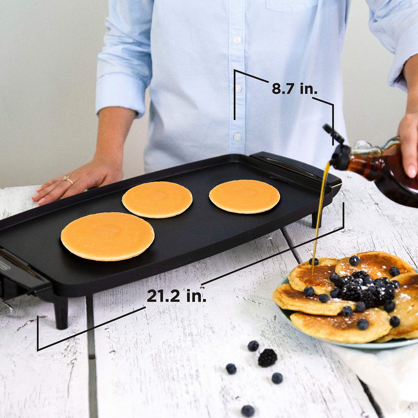 BLACK+DECKER Electric Griddle with Removable Temperature Probe, Indoor Grill, Pancake Griddle, Black, GD1810BC
