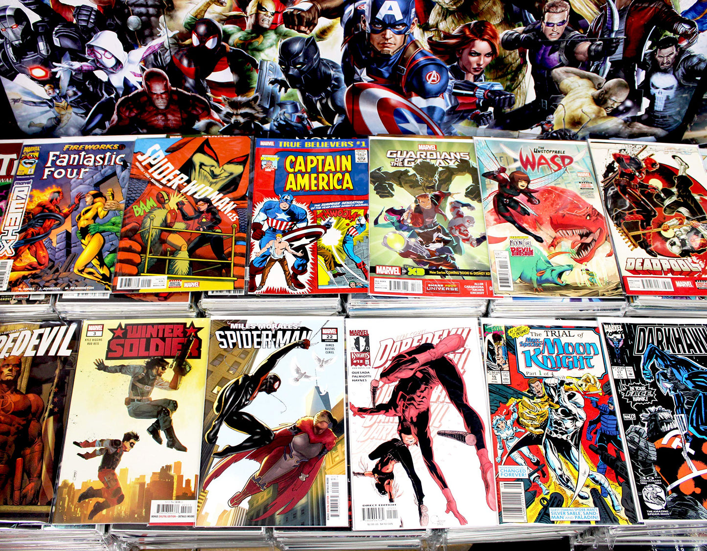 Comics Premium Comic Books Gift Pack - 24 Collection - MARVEL ONLY - Superheroes Grab Bag