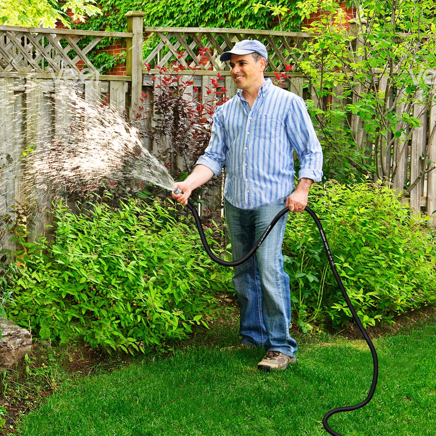 Famyards Garden Hose 100FT, 5/8'' Water Hose, Flexible and Leakproof Hybrid Garden Hose for RV, Trailer, Patio and Outdoor, Black